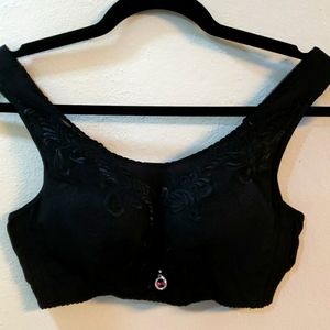 I buy this bra online by accident.
